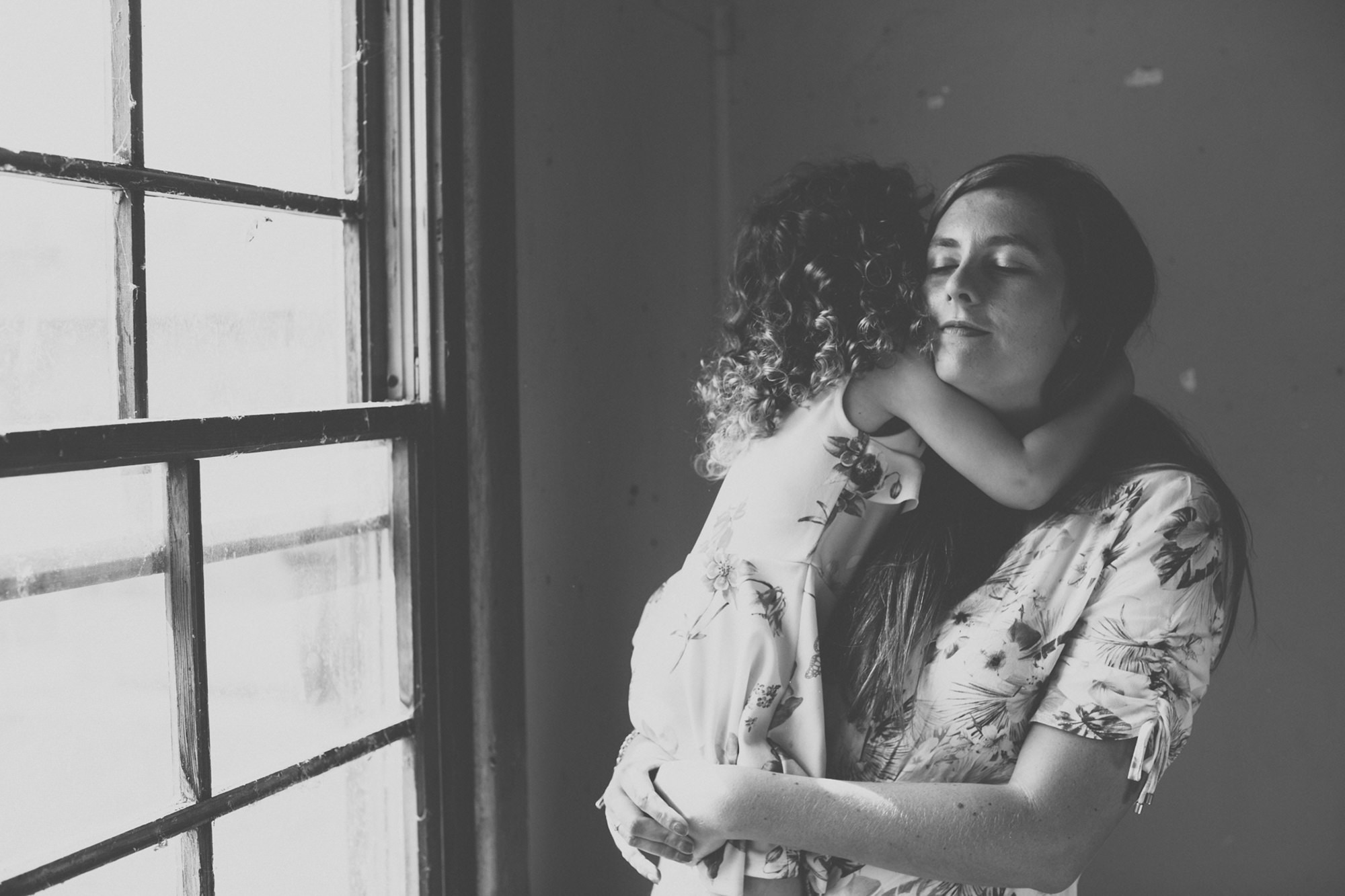 quirindi familiy portrait, mummas hugs photography