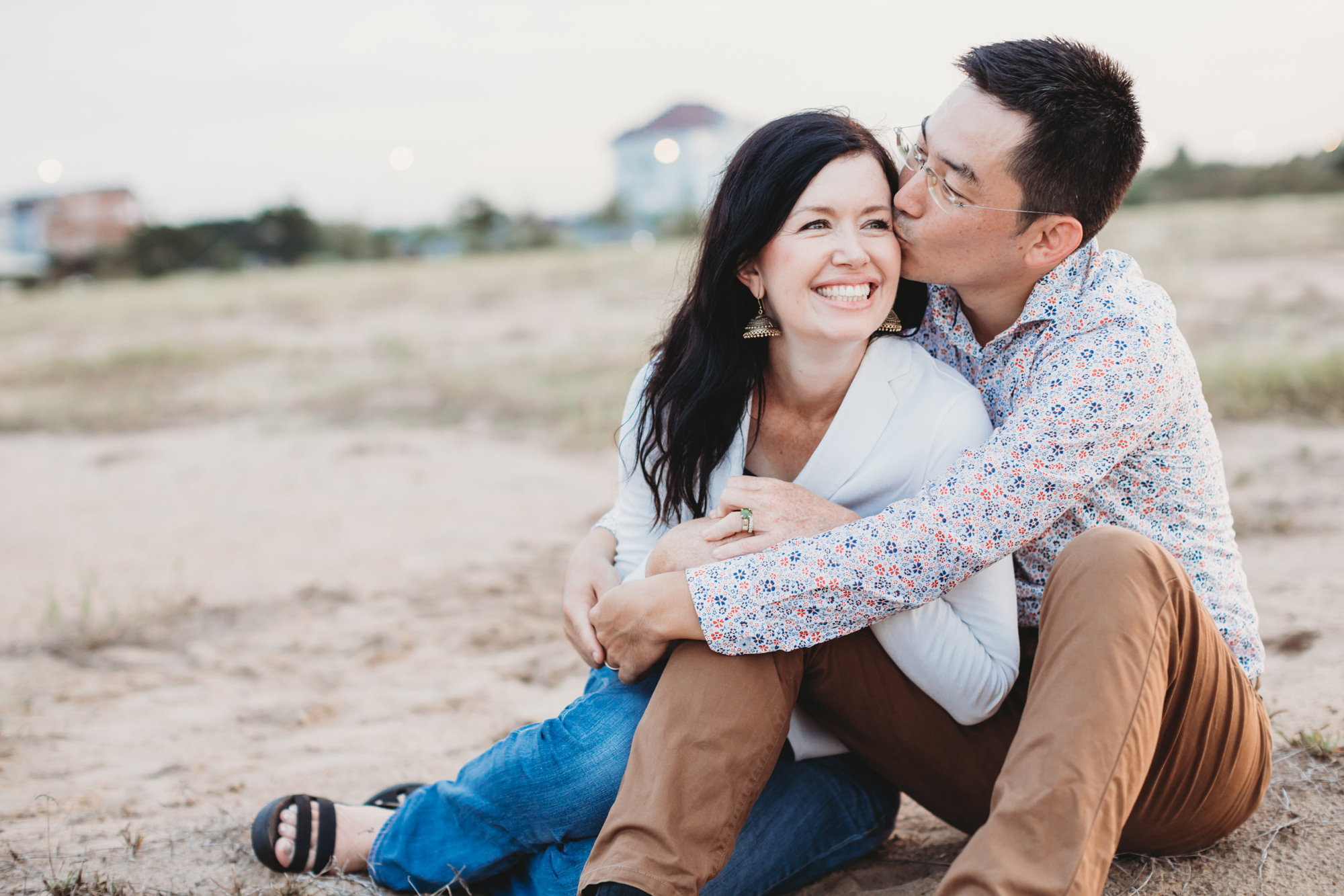 couple photo shoot kissing on head phnom penh